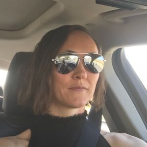 Meet your Posher, Alysicia